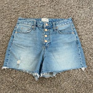 HIGH WAISTED SHORTS